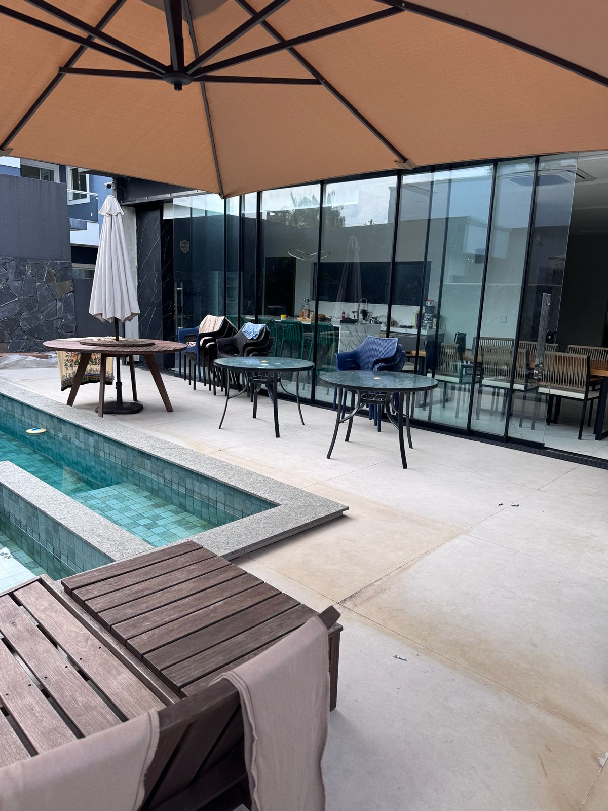 Casa no Greenville 2: área externa junto à piscina